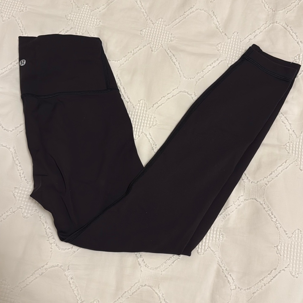 Black lululemon wunder unders